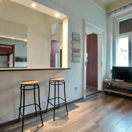 Standard Apartment By Hi5 - Nyugati Square Budapeste Exterior foto