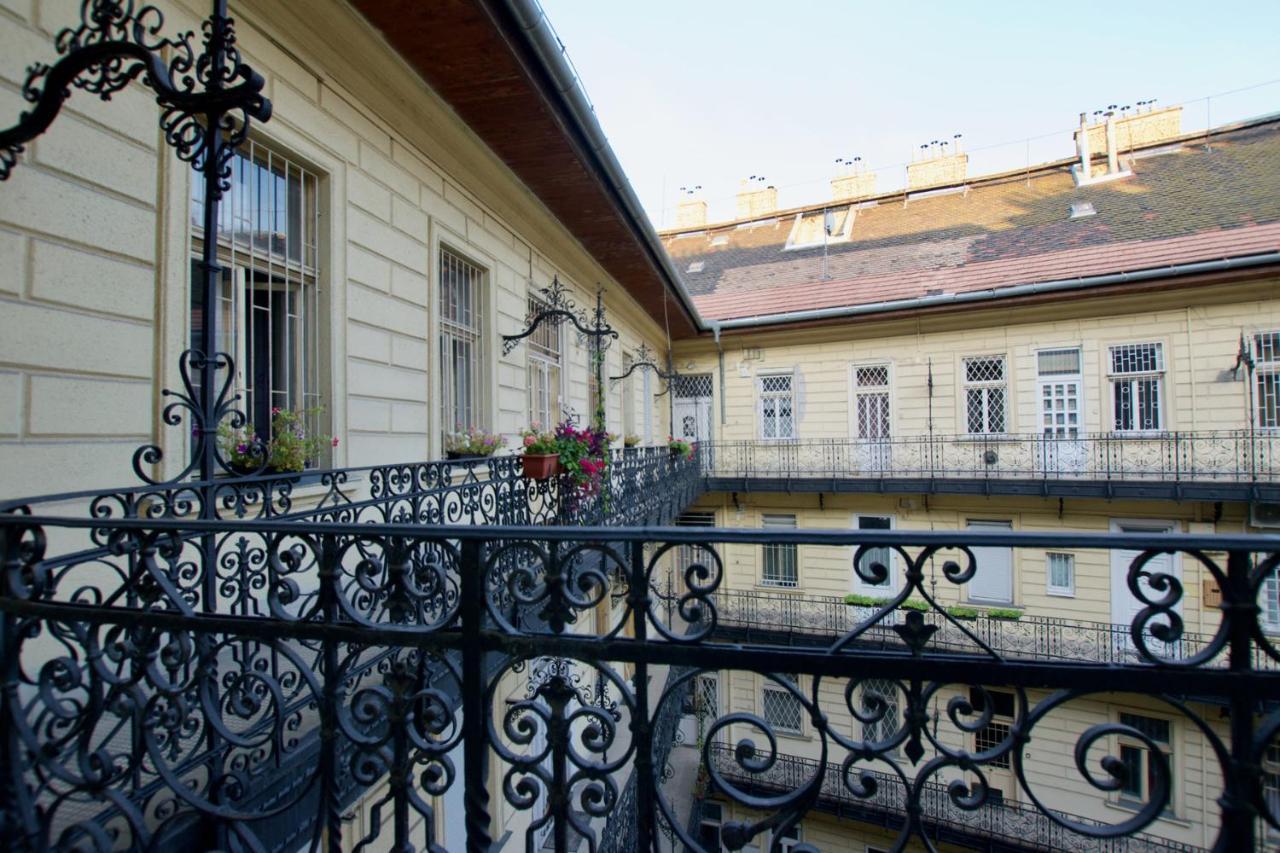 Standard Apartment By Hi5 - Nyugati Square Budapeste Exterior foto